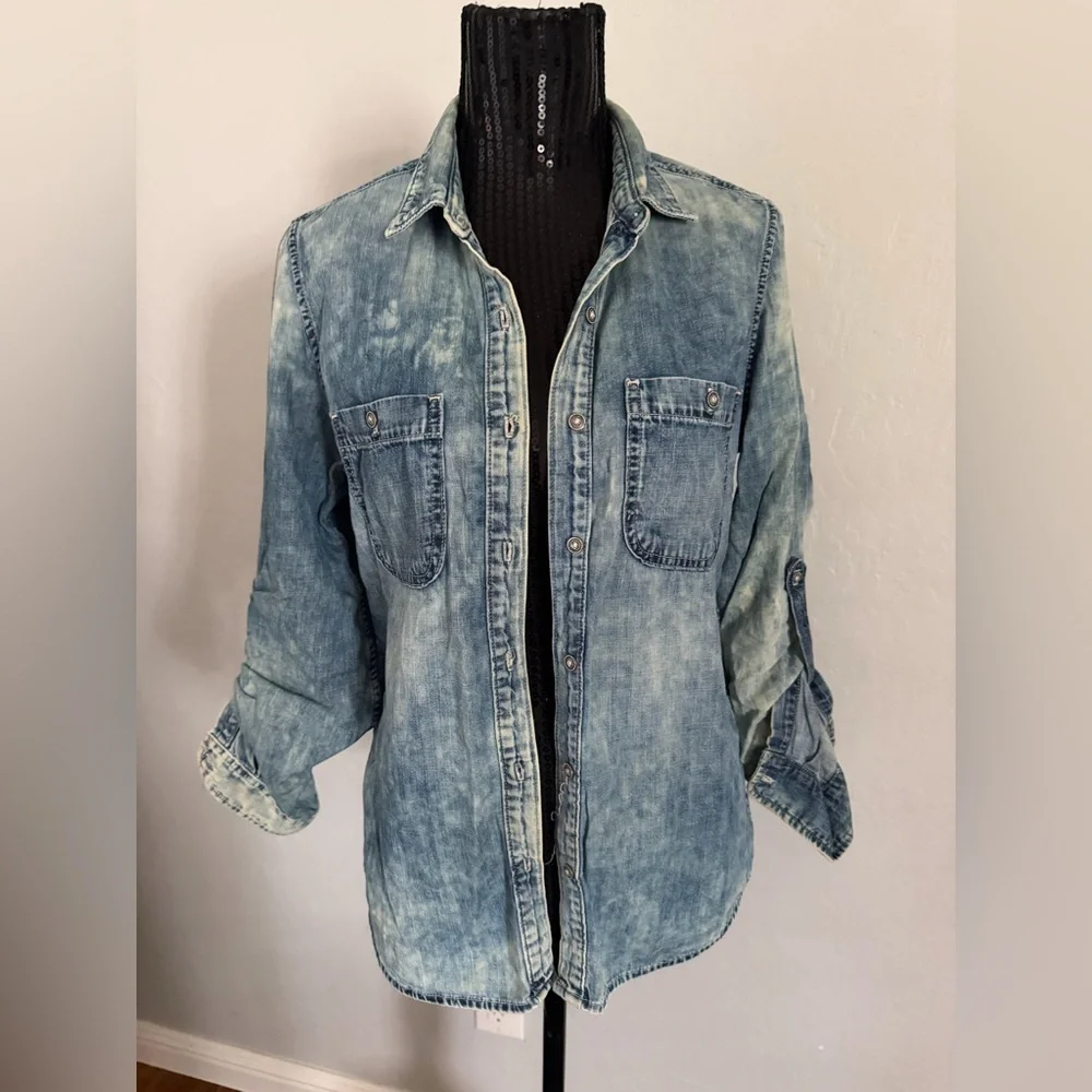 AG Adriano Goldschmied Denim Shirt Medium Chambray Button Front Roll Tab Sleeve - Picture 1 of 6